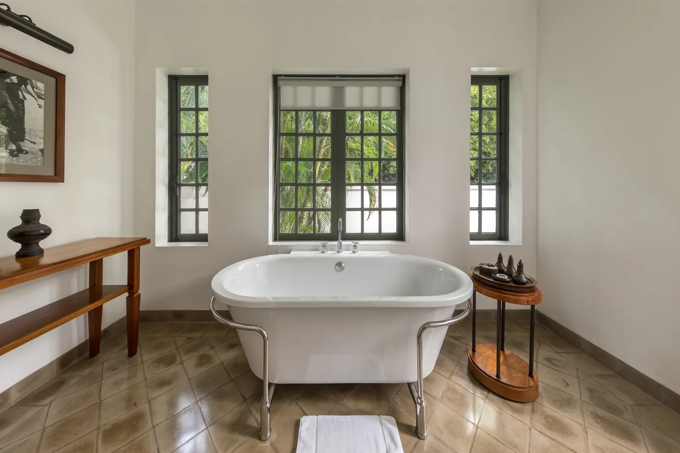 Shower and Tub Leak Water Damage in an Aurora home