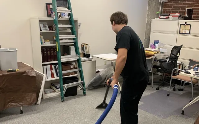 Emergency Water Extraction in Aurora, CO